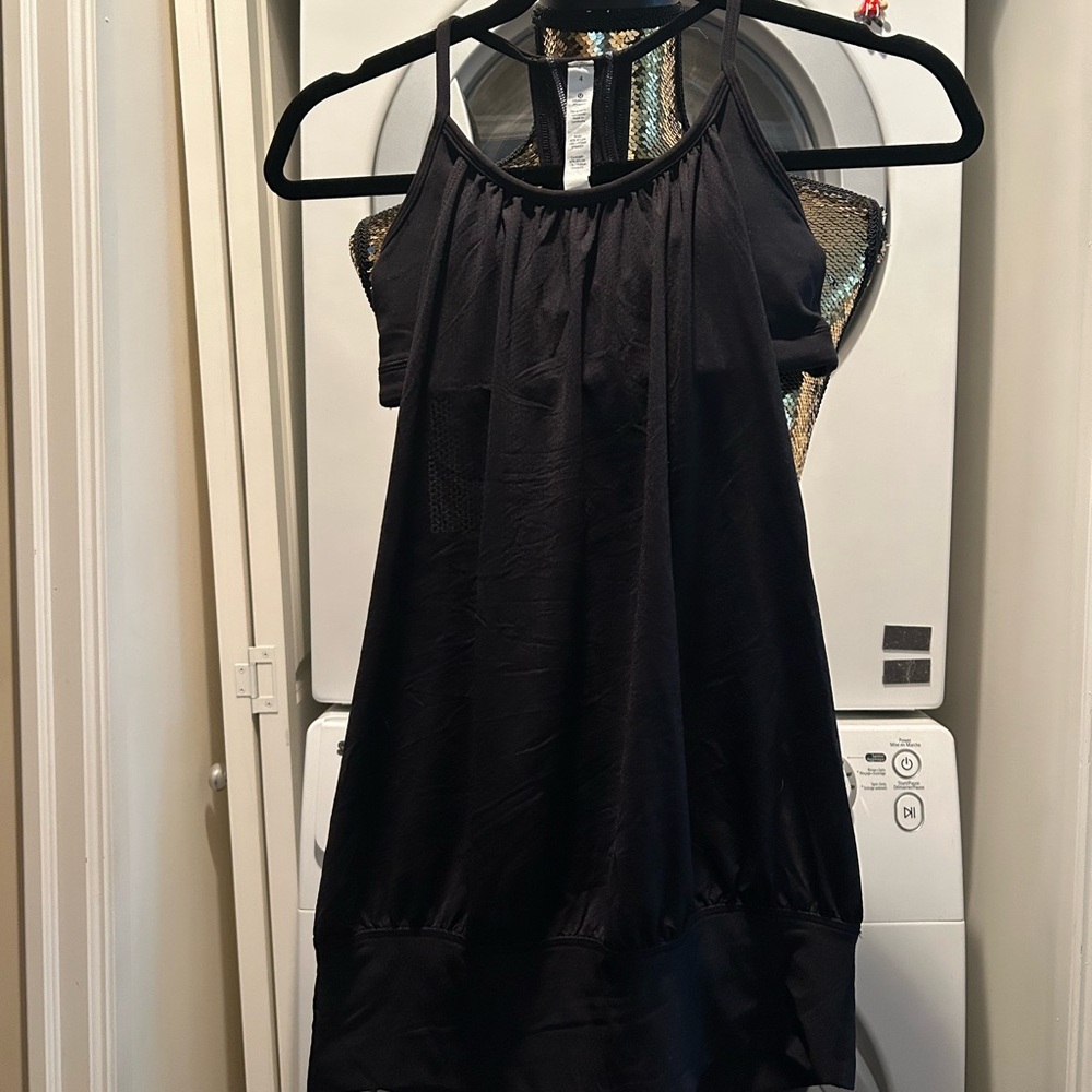Lululemon Athletica size 2 No Limit tank